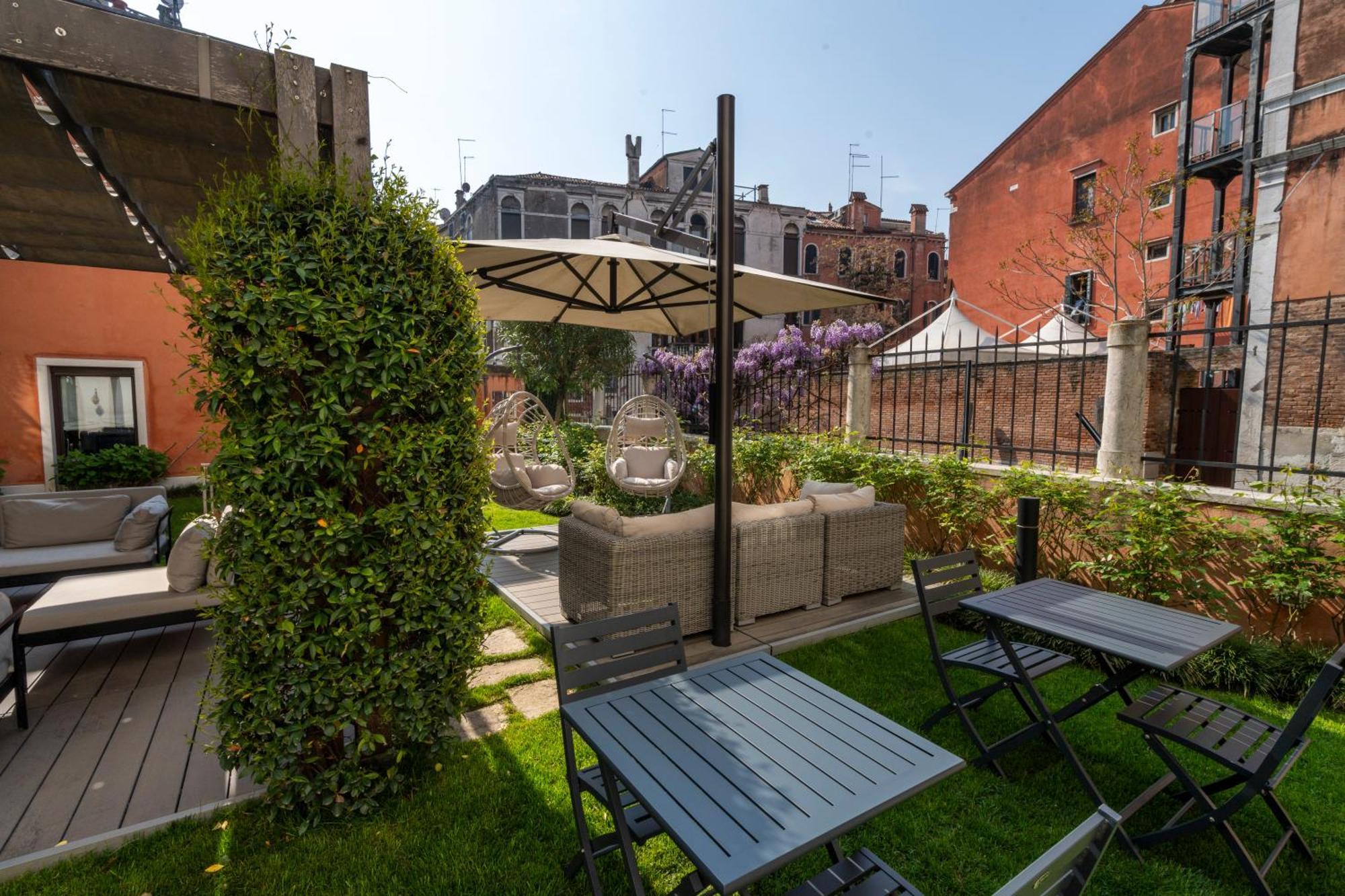 Palazzo Morosini Degli Spezieri - Lifestyle Apartments Venice Luaran gambar