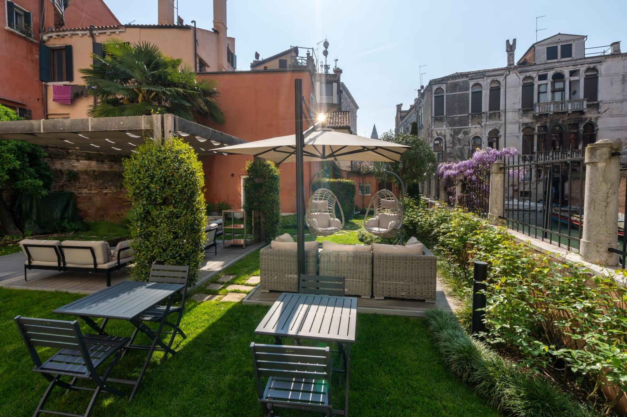 Palazzo Morosini Degli Spezieri - Lifestyle Apartments Venice Luaran gambar