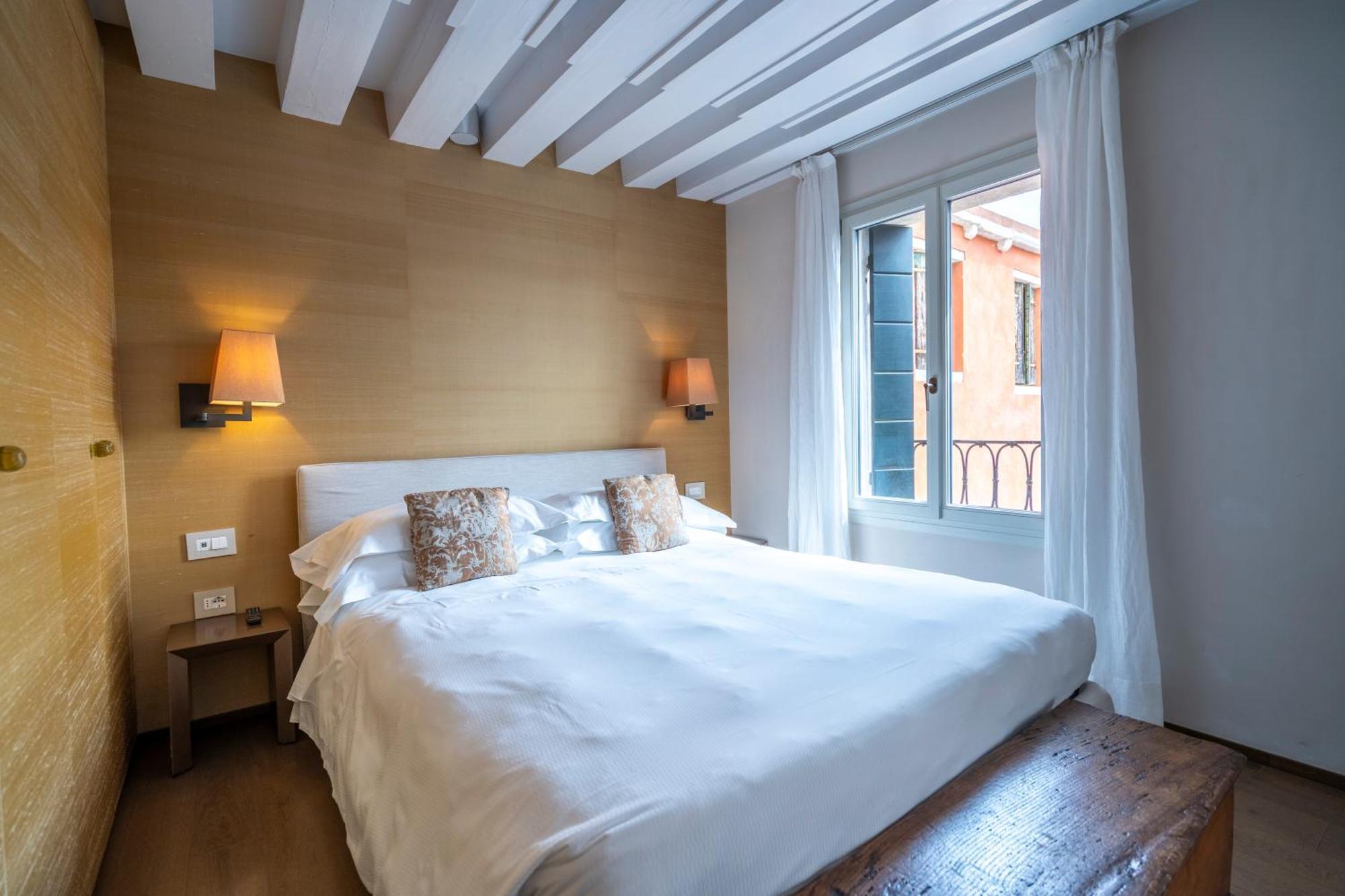 Palazzo Morosini Degli Spezieri - Lifestyle Apartments Venice Luaran gambar