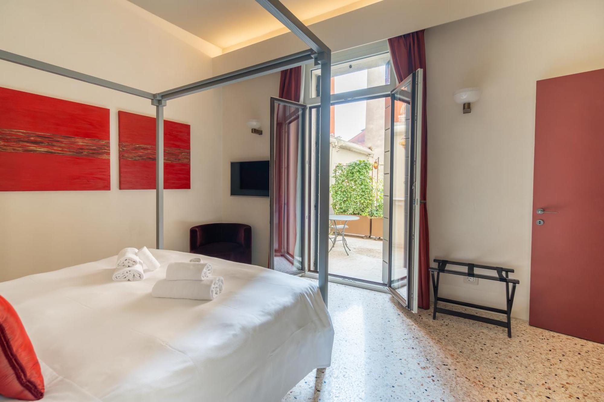 Palazzo Morosini Degli Spezieri - Lifestyle Apartments Venice Luaran gambar