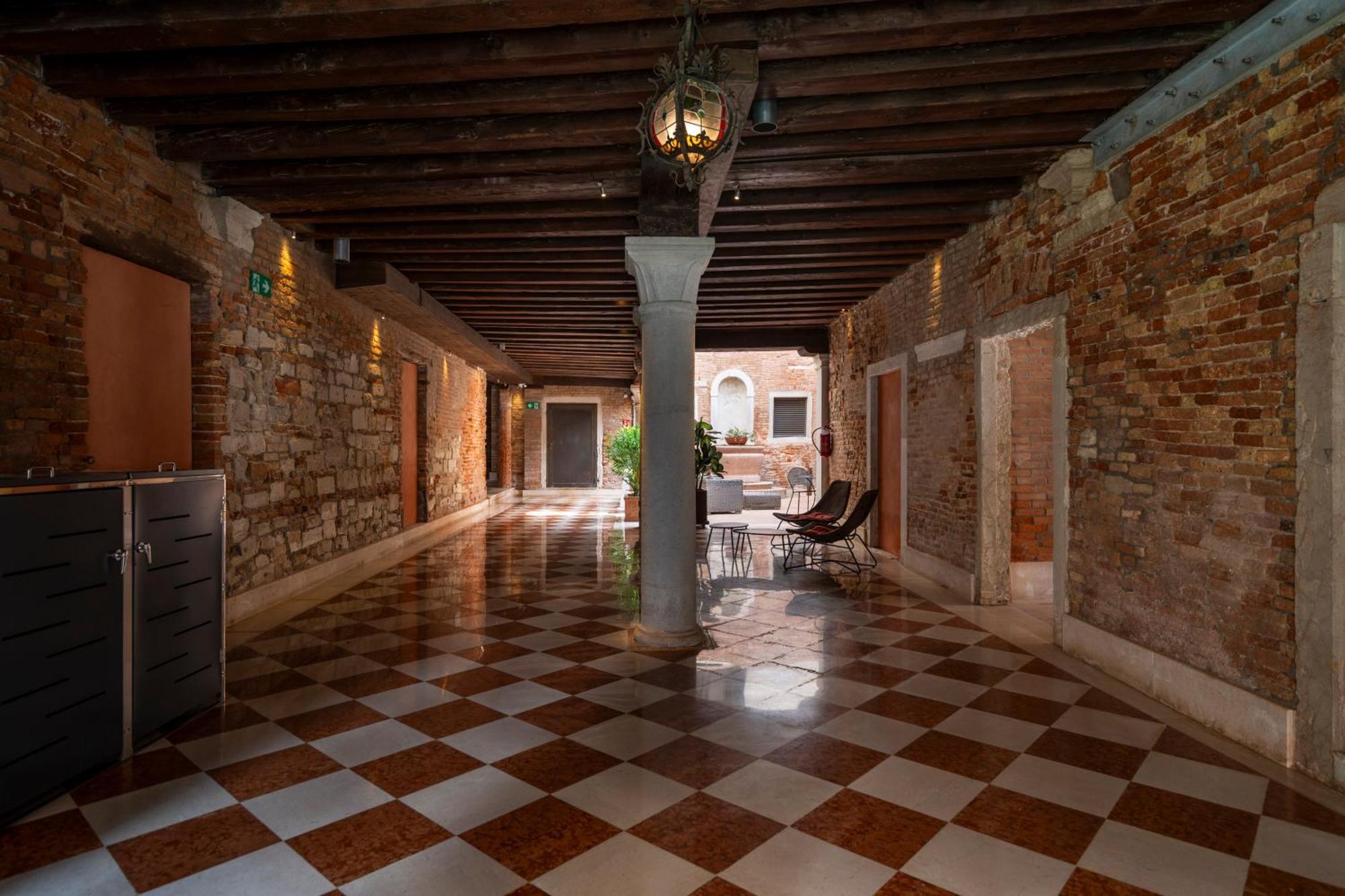 Palazzo Morosini Degli Spezieri - Lifestyle Apartments Venice Luaran gambar