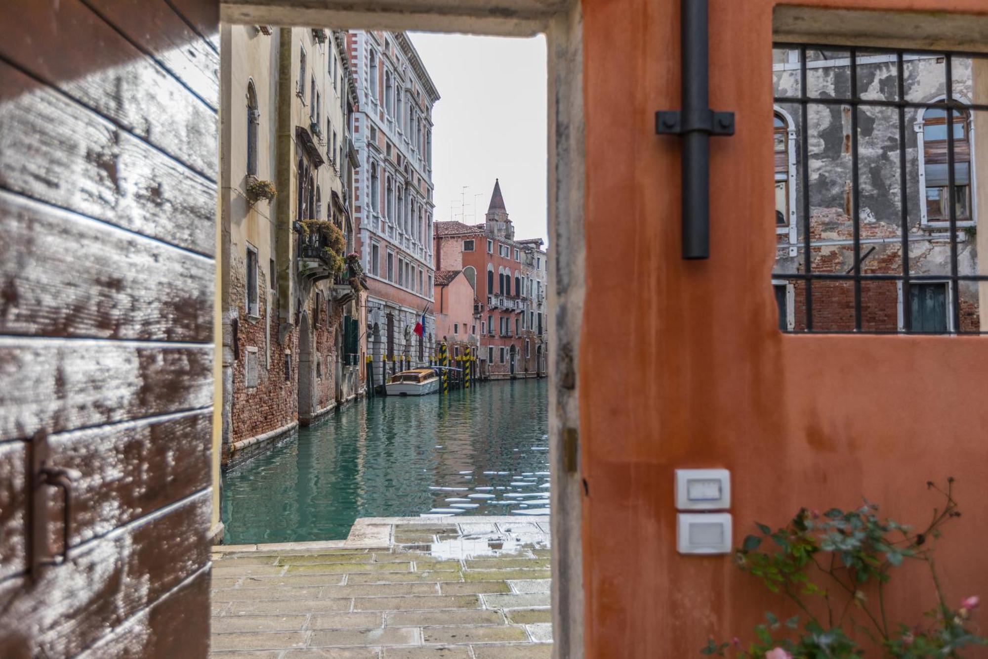 Palazzo Morosini Degli Spezieri - Lifestyle Apartments Venice Luaran gambar